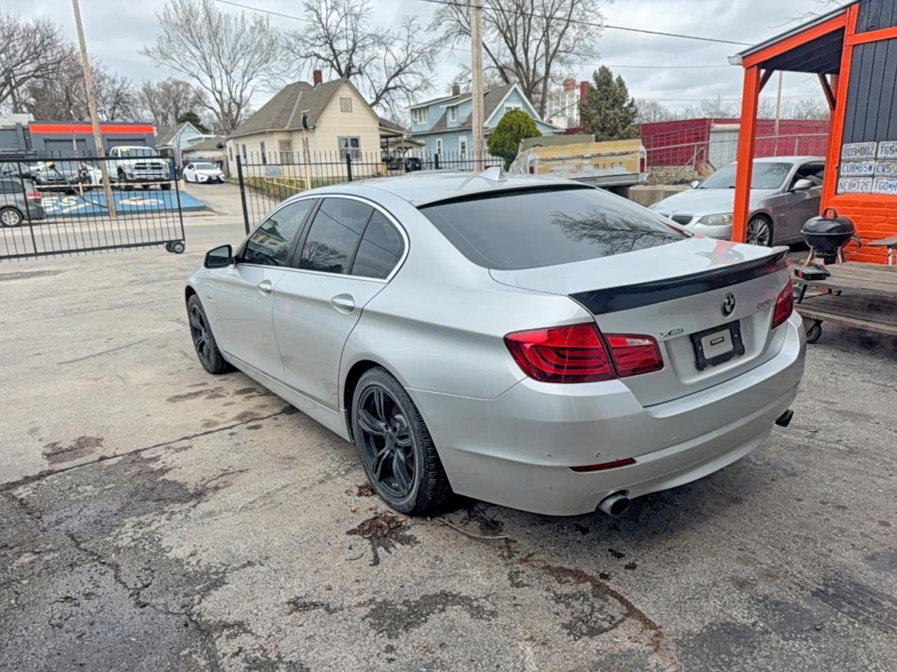 2013 BMW 535 Xi - Image 3