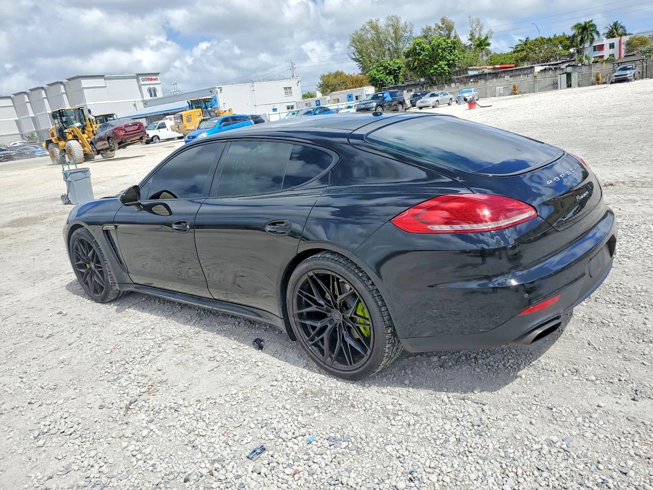 2016 Porsche Panamera 2 - Image 2