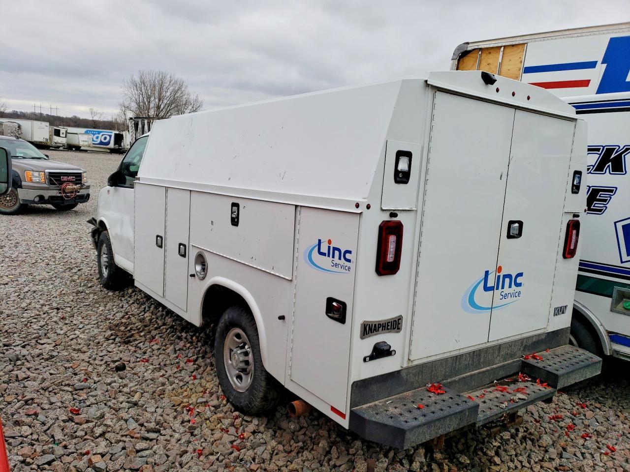 2021 Chevrolet Express G3500 Utility * Pri Fleet * - Фото 2