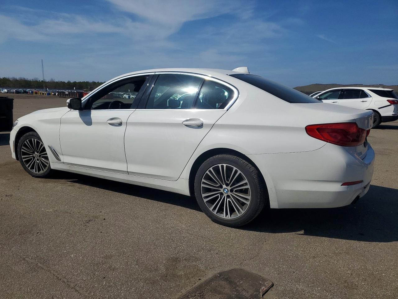 2019 BMW 530 I - Image 2