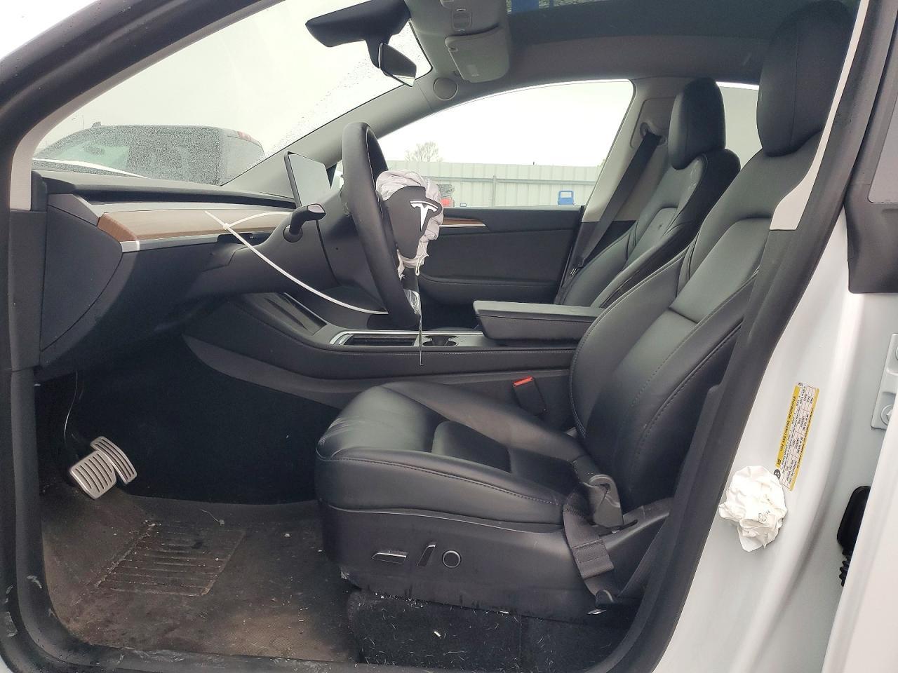 2023 Tesla Model Y - Image 7