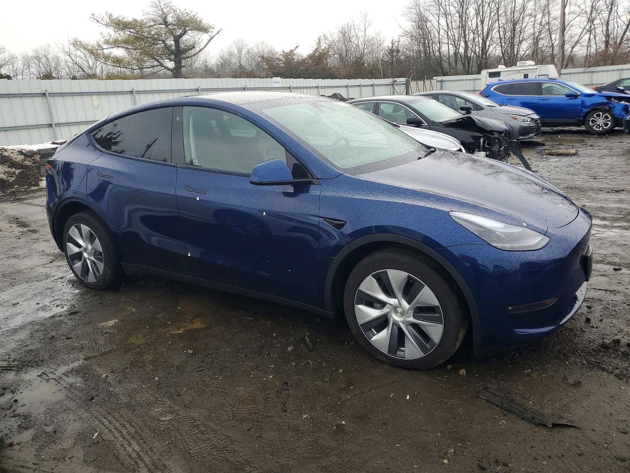 2023 Tesla Model Y - Image 4