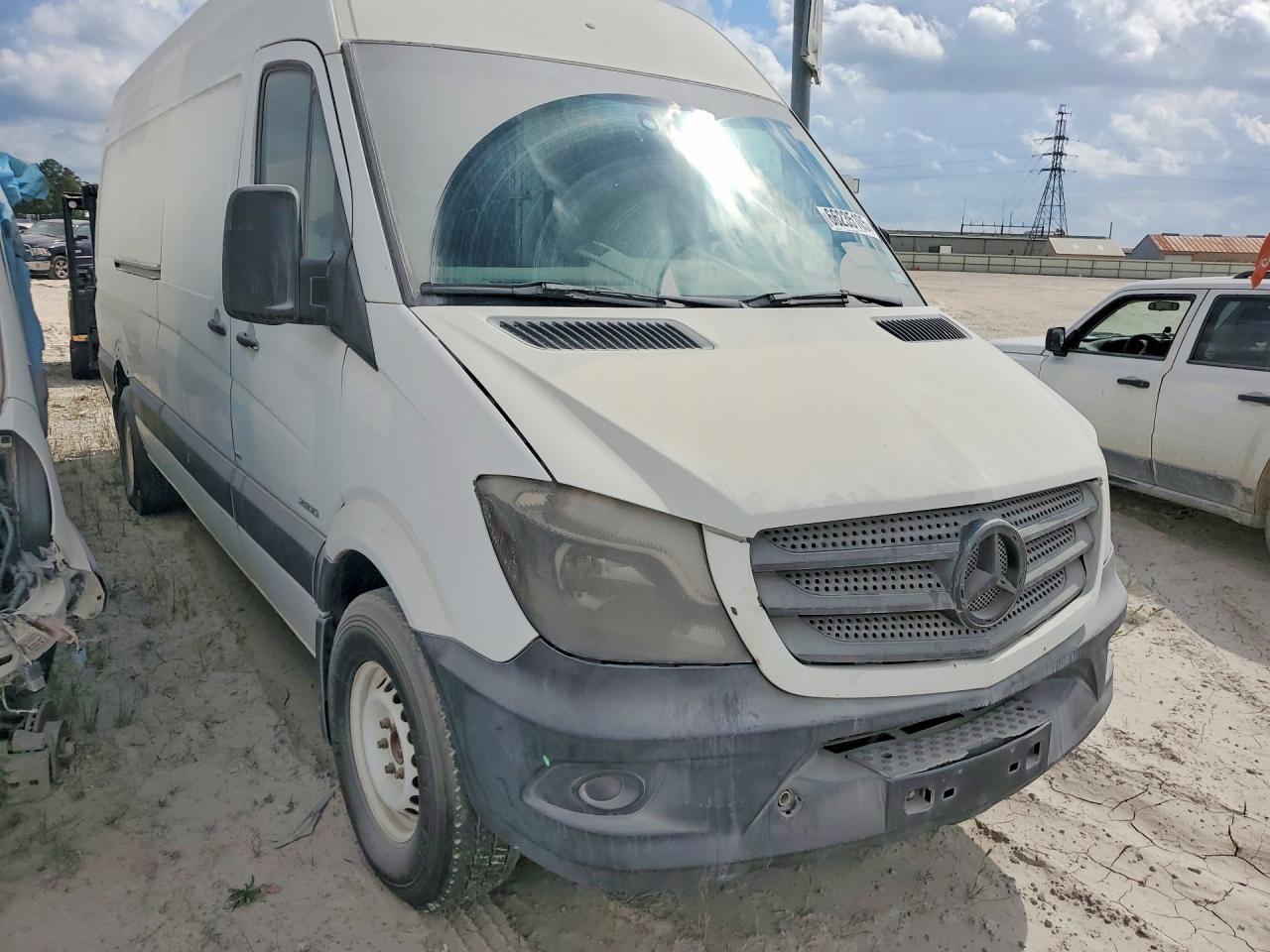 2015 Mercedes-Benz Sprinter 2500 - Image 4