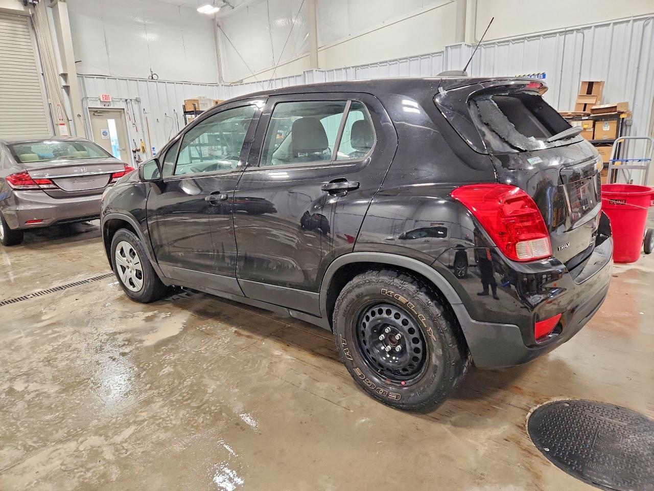 2019 Chevrolet Trax Ls - Фото 2