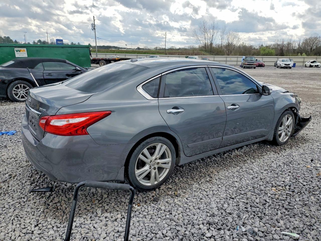 2017 Nissan Altima 3.5 Sl - Image 3