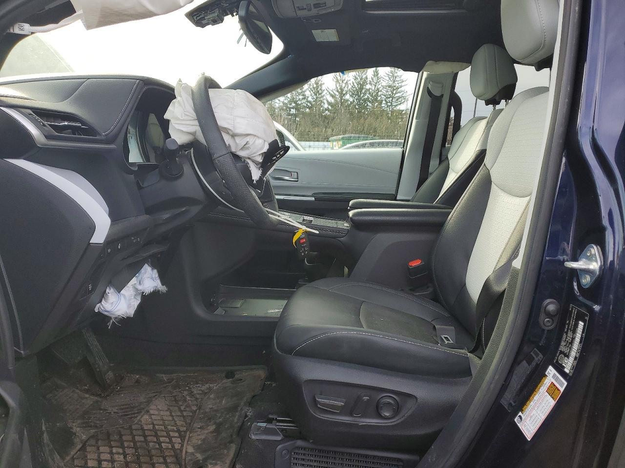 2025 Toyota Sienna Le - Фото 7
