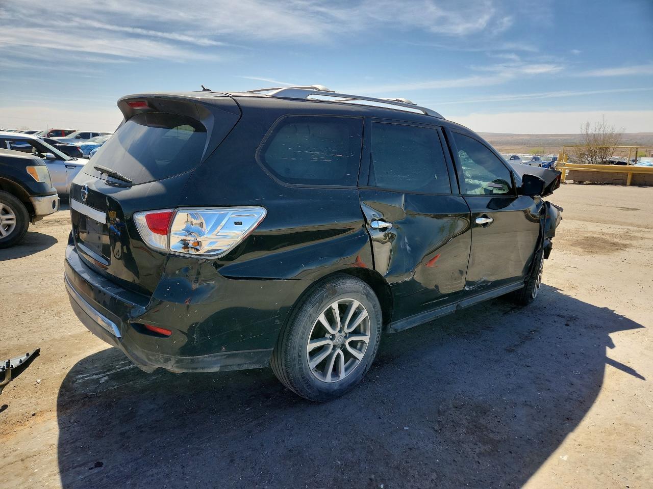 2016 Nissan Pathfinder S - Фото 3