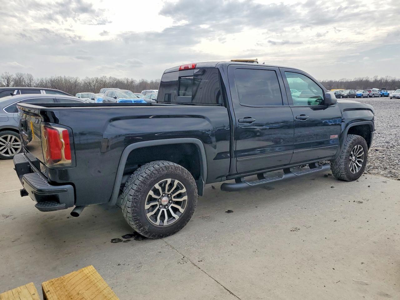 2017 GMC Sierra K1500 Slt - Фото 3