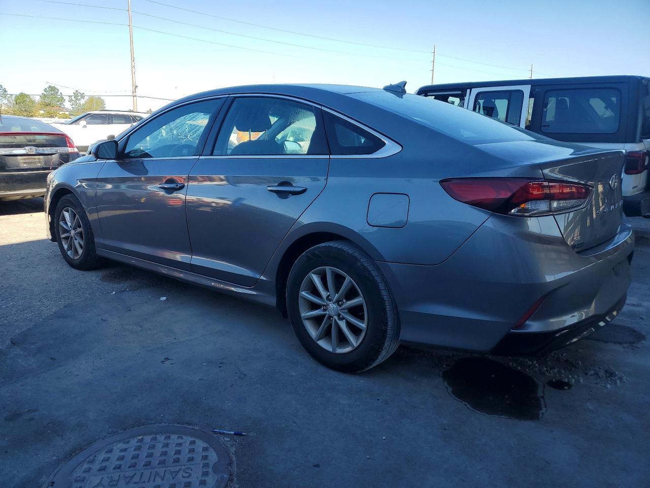 2019 Hyundai Sonata Se - Image 2