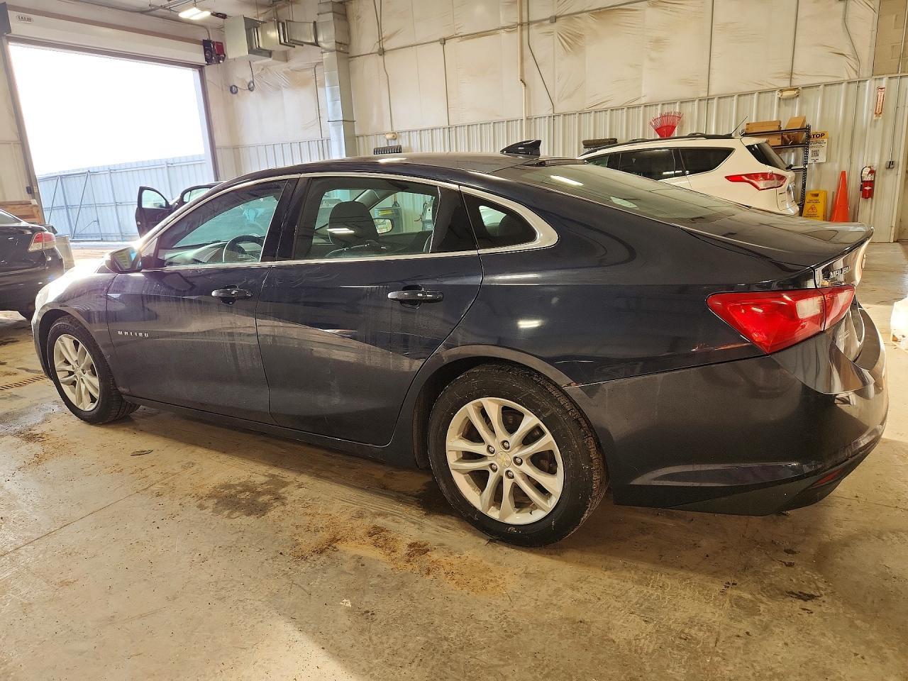 2017 Chevrolet Malibu Lt - Фото 2