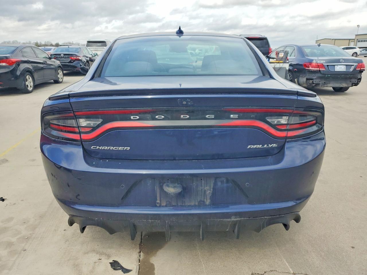 2015 Dodge Charger Sxt - Image 6