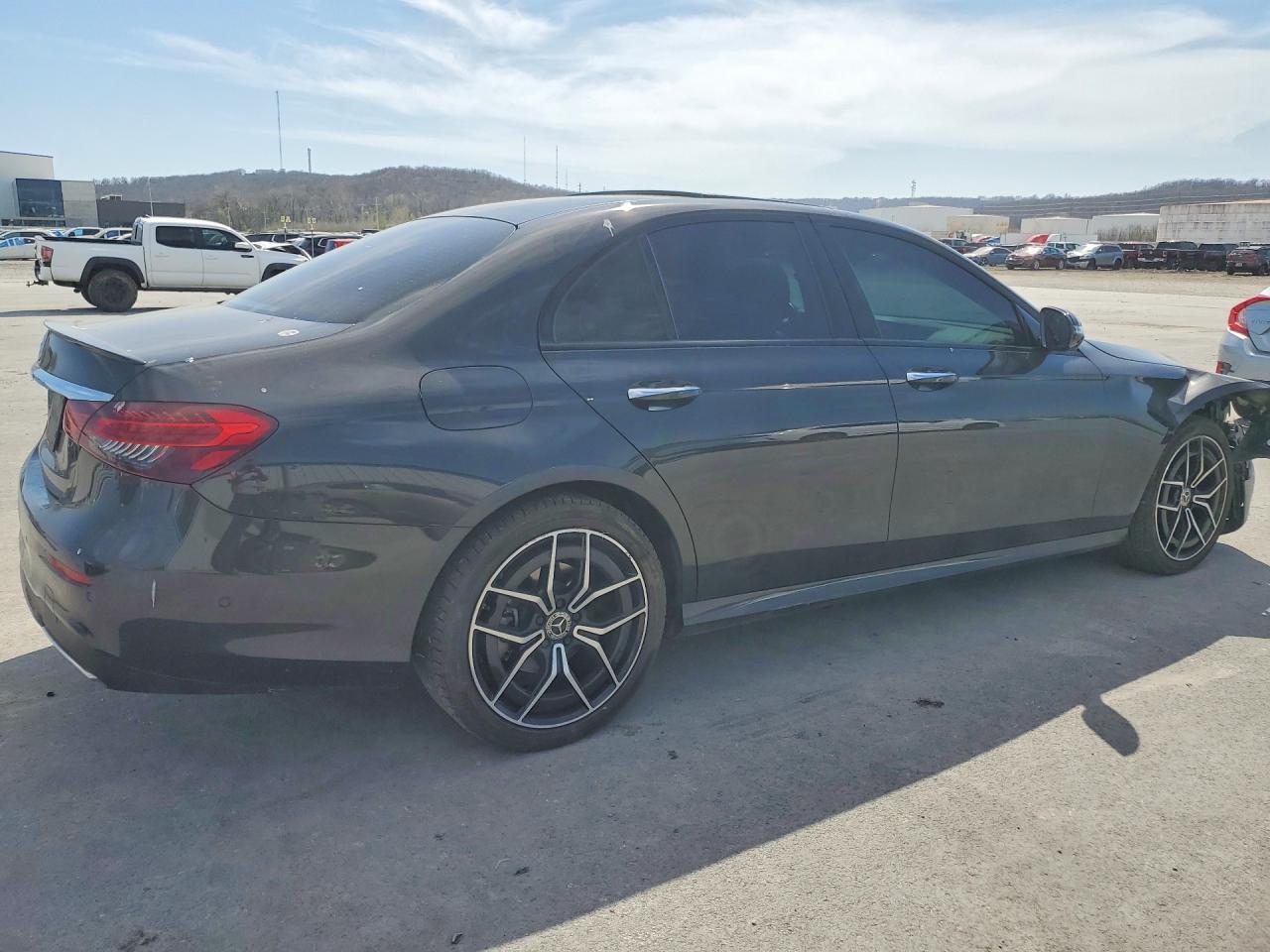2021 Mercedes-Benz E 350 - Image 3