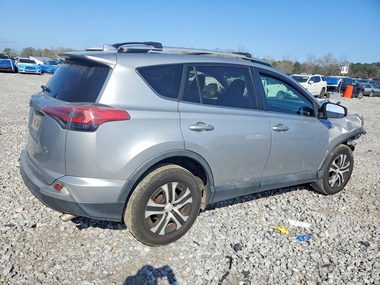 2016 Toyota Rav4 Le - Фото 3