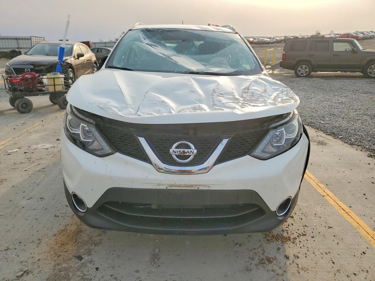 2017 Nissan Rogue Sport Sv - Image 5