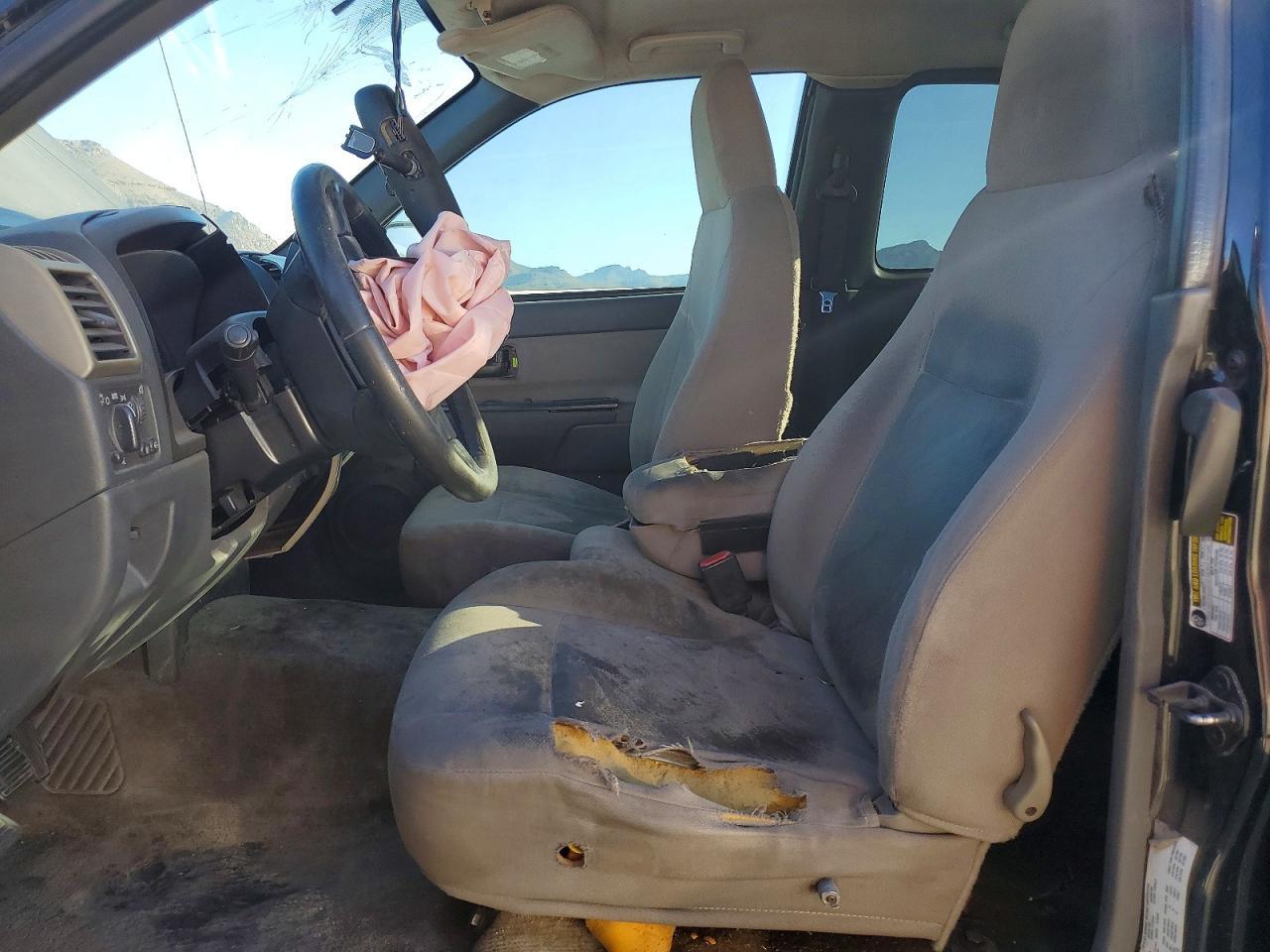 2005 Chevrolet Colorado - Image 7