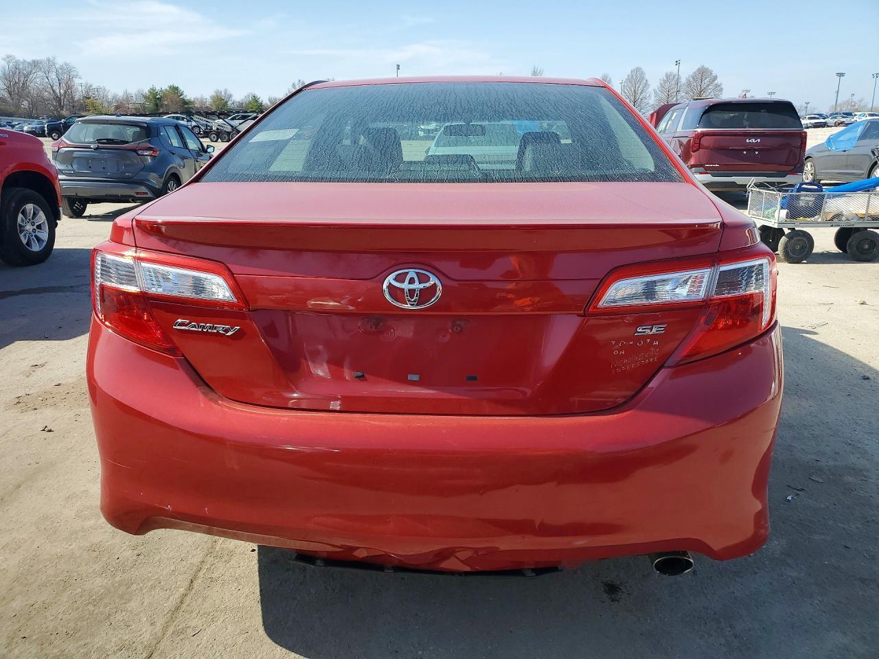 2014 Toyota Camry Se - Image 6