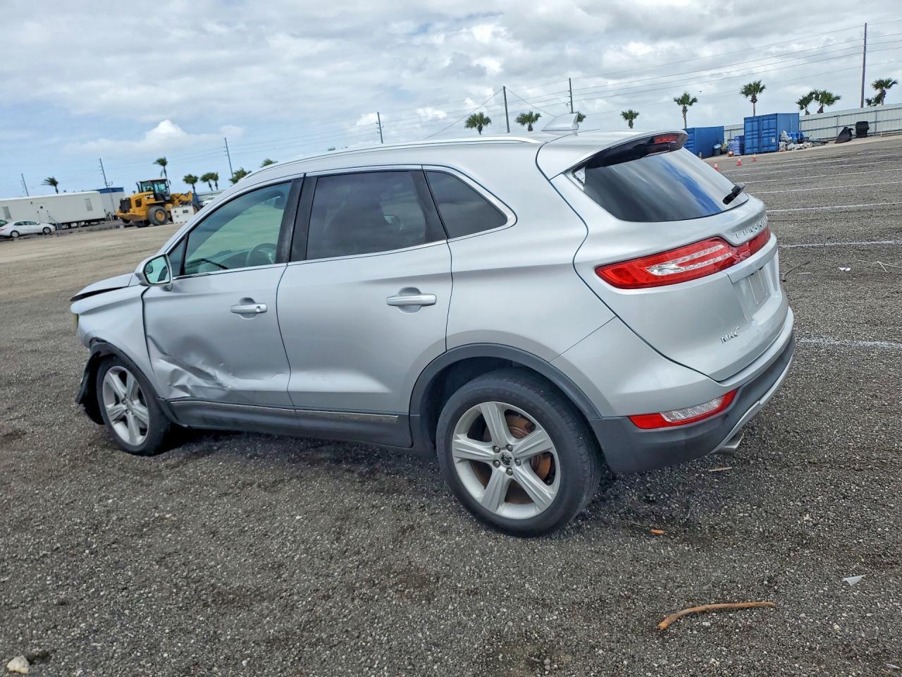 2016 Lincoln Mkc Premiere - Image 2
