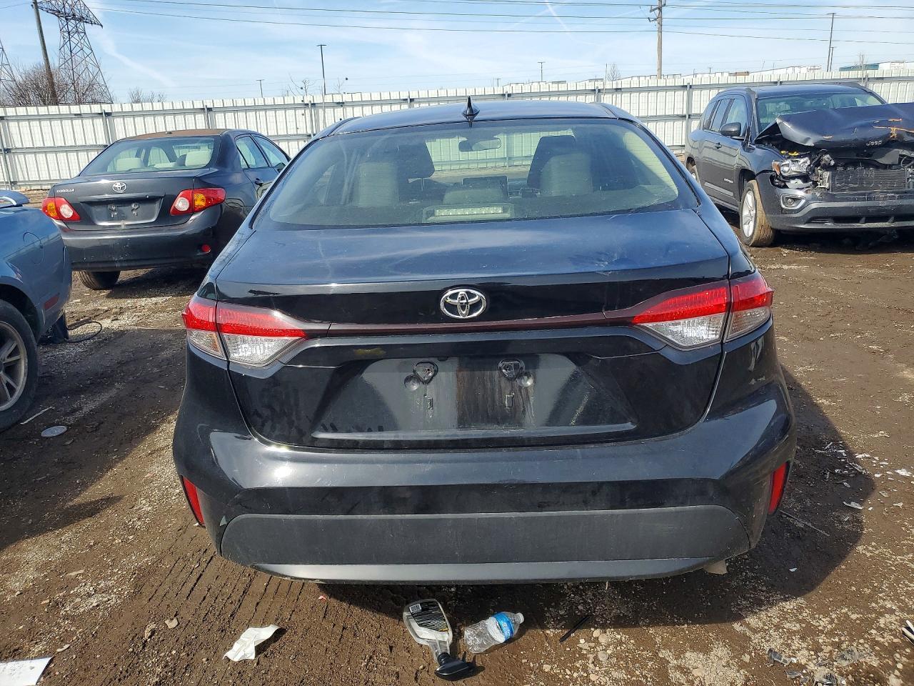 2021 Toyota Corolla Le - Image 6