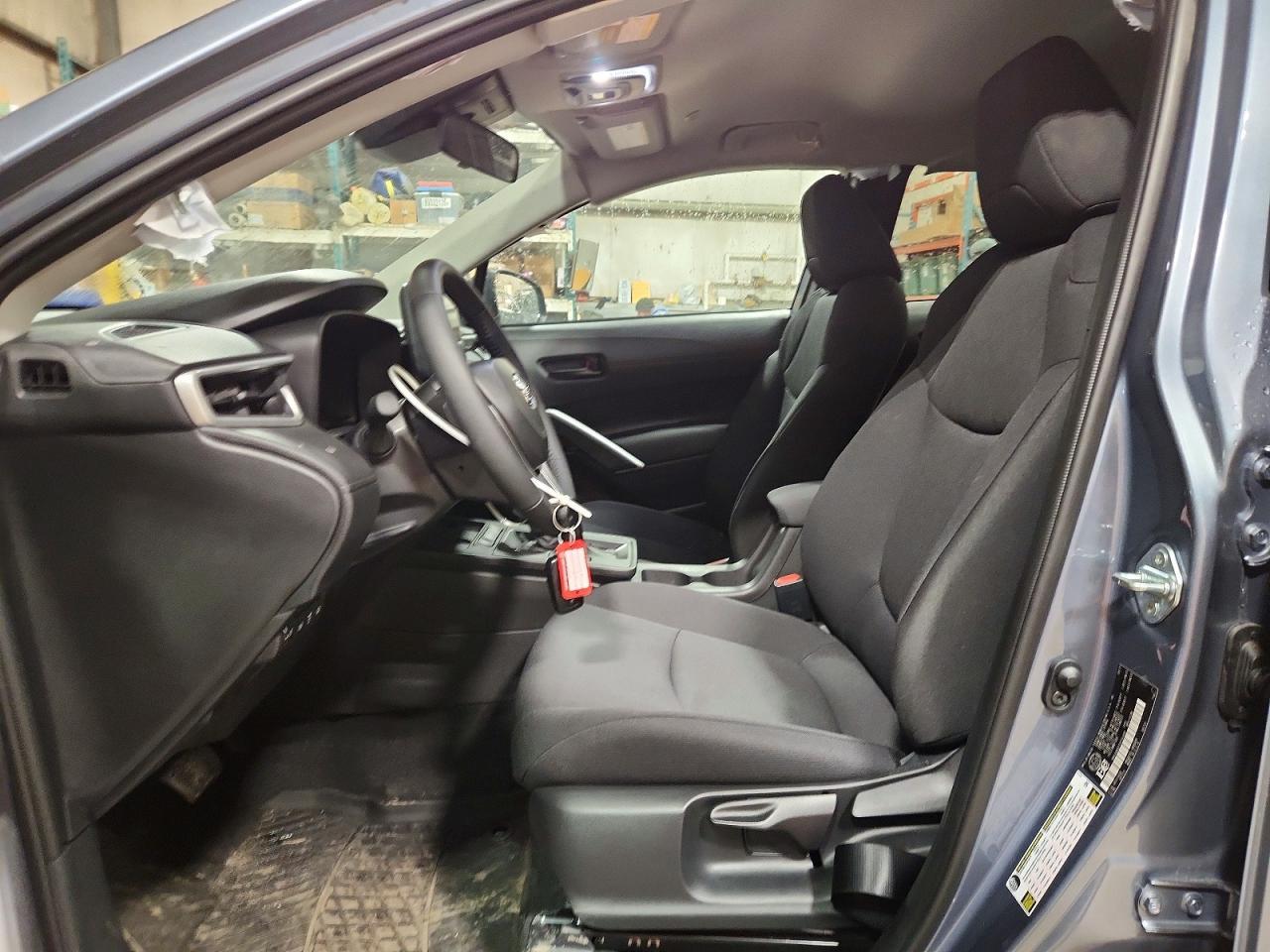 2026 Toyota Corolla Cross Le - Фото 7