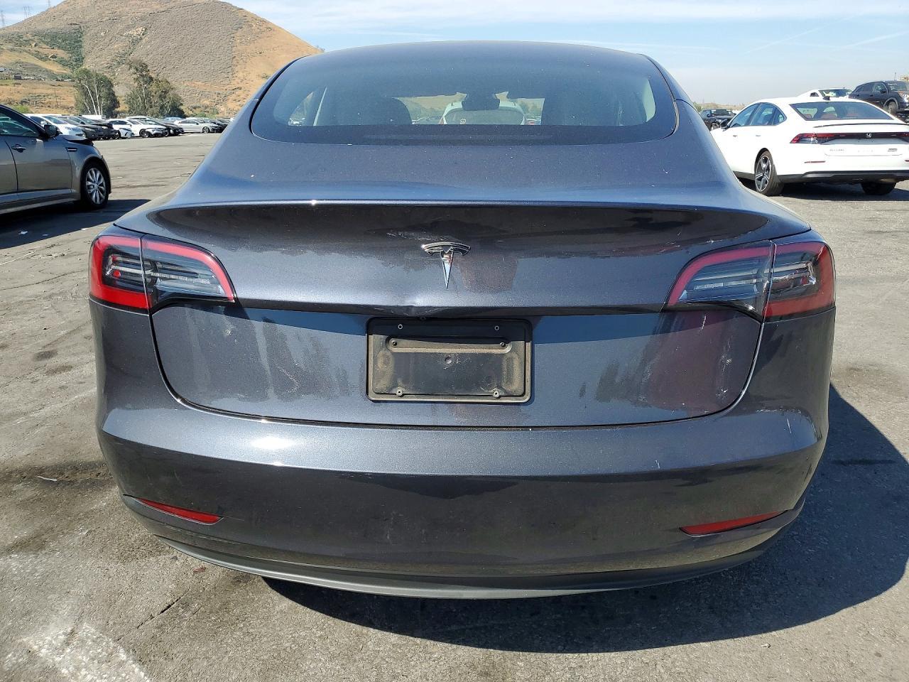 2023 Tesla Model 3 - Фото 6