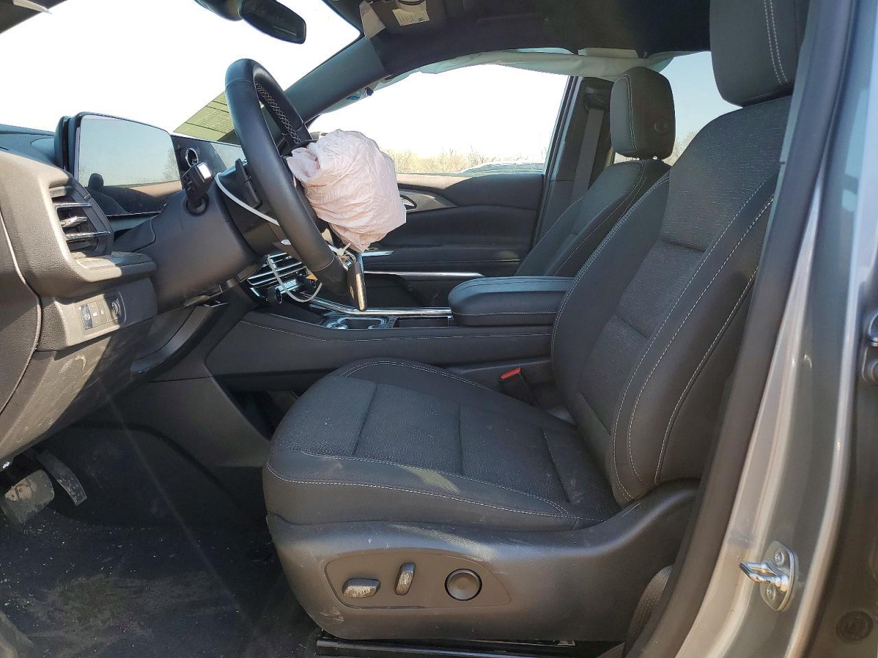 2025 Chevrolet Traverse Lt - Image 7