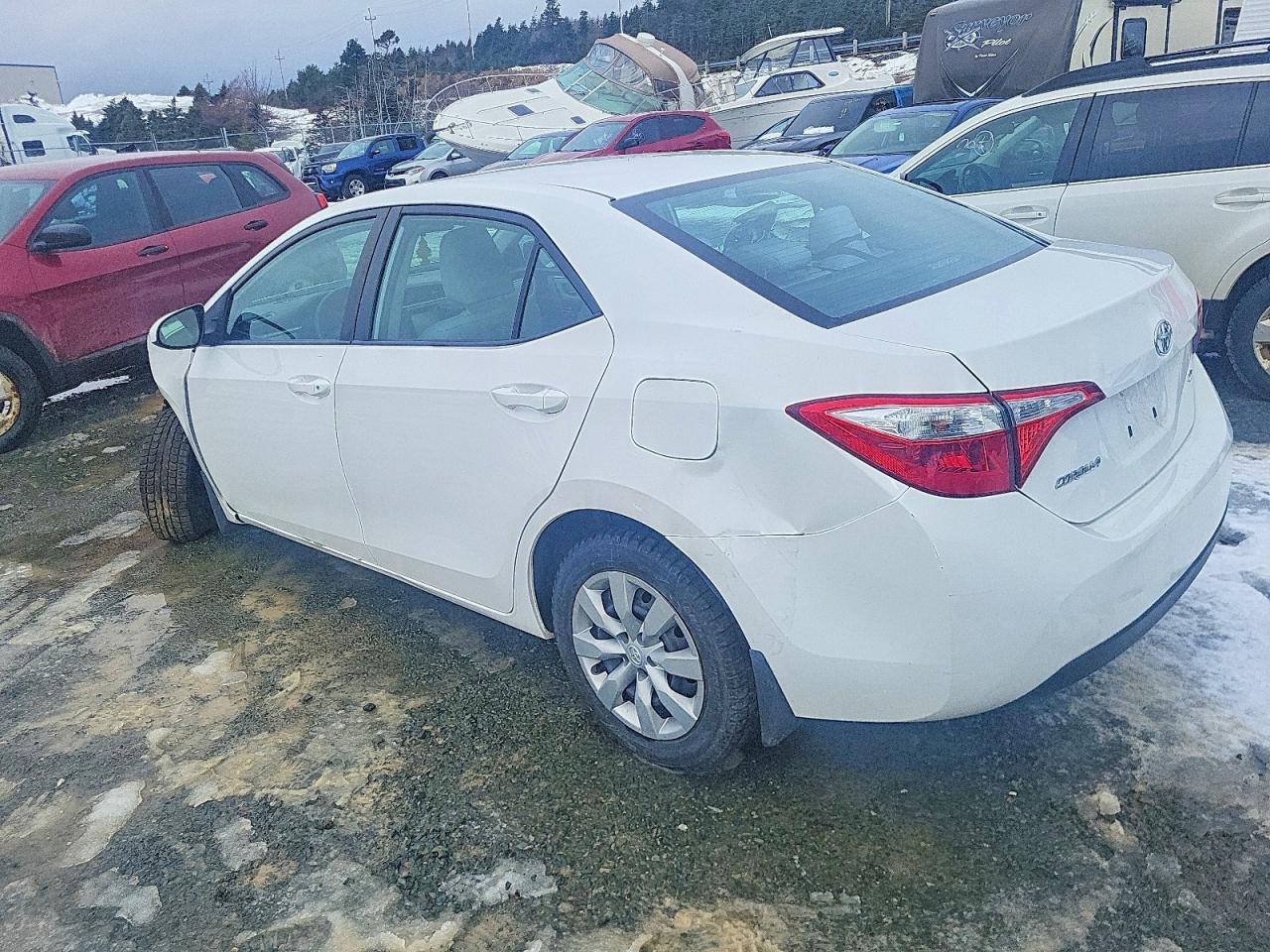 2015 Toyota Corolla L - Фото 2