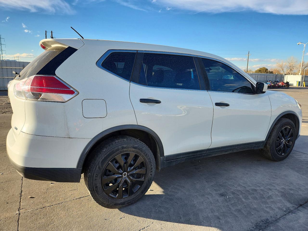 2016 Nissan Rogue S - Фото 3