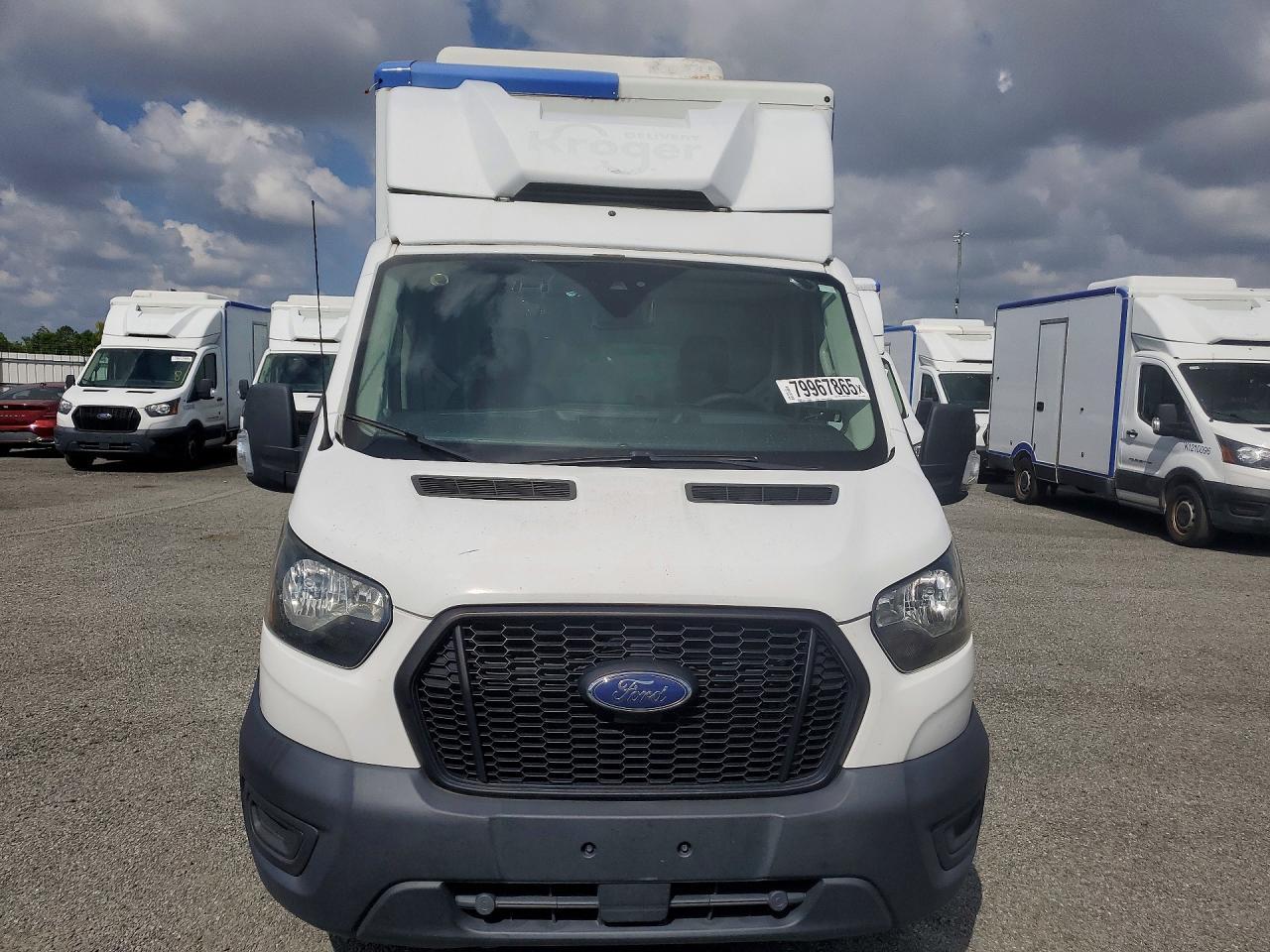 2020 Ford Transit Delivery Truck - Фото 5