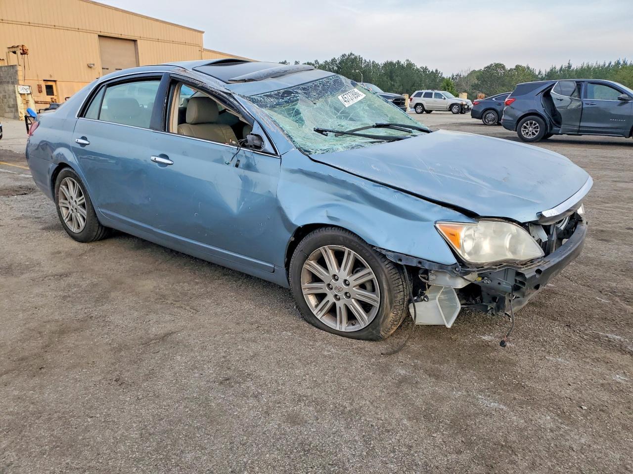 2008 Toyota Avalon Limited - Image 4