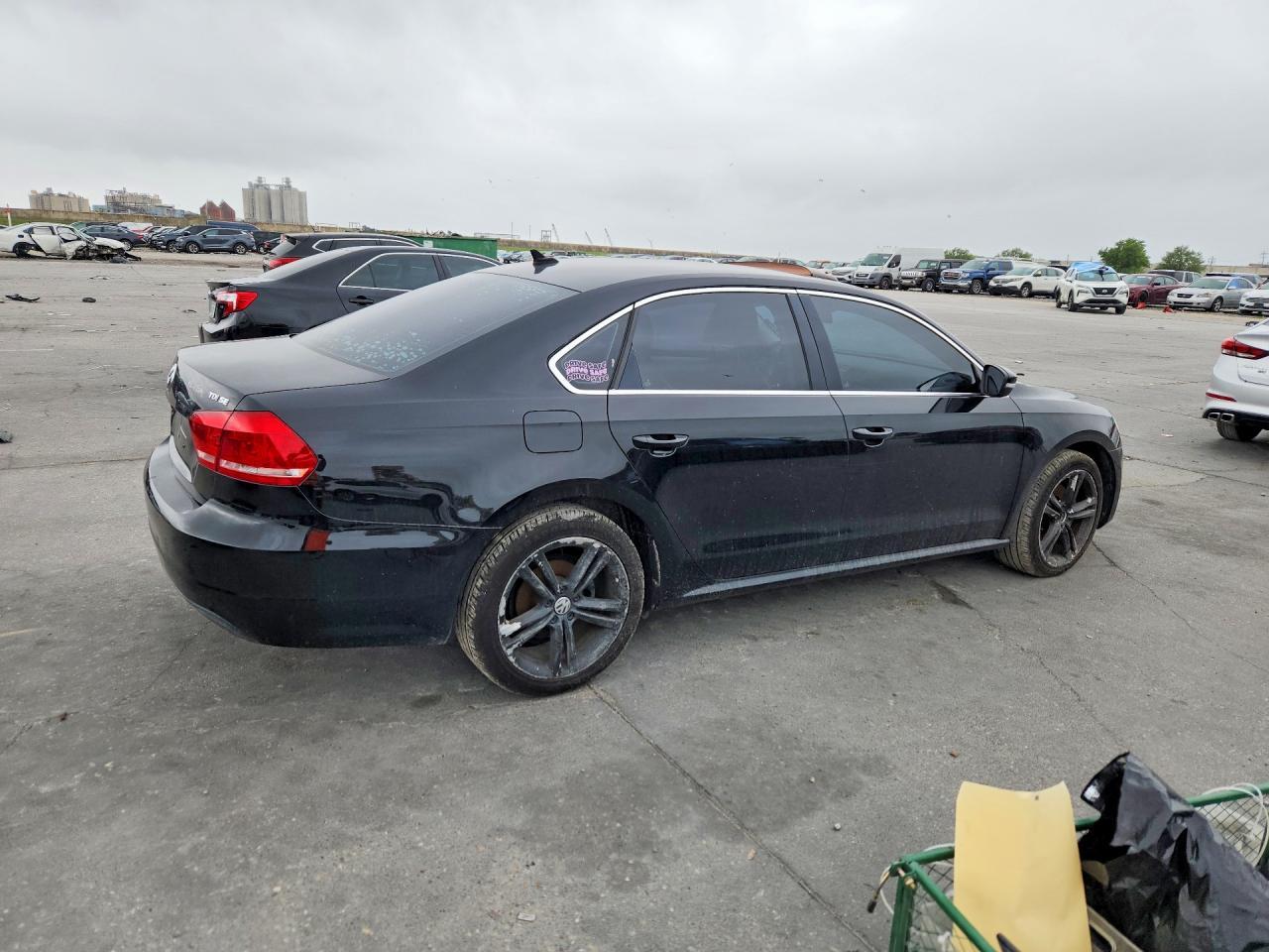 2015 Volkswagen Passat Se - Image 3