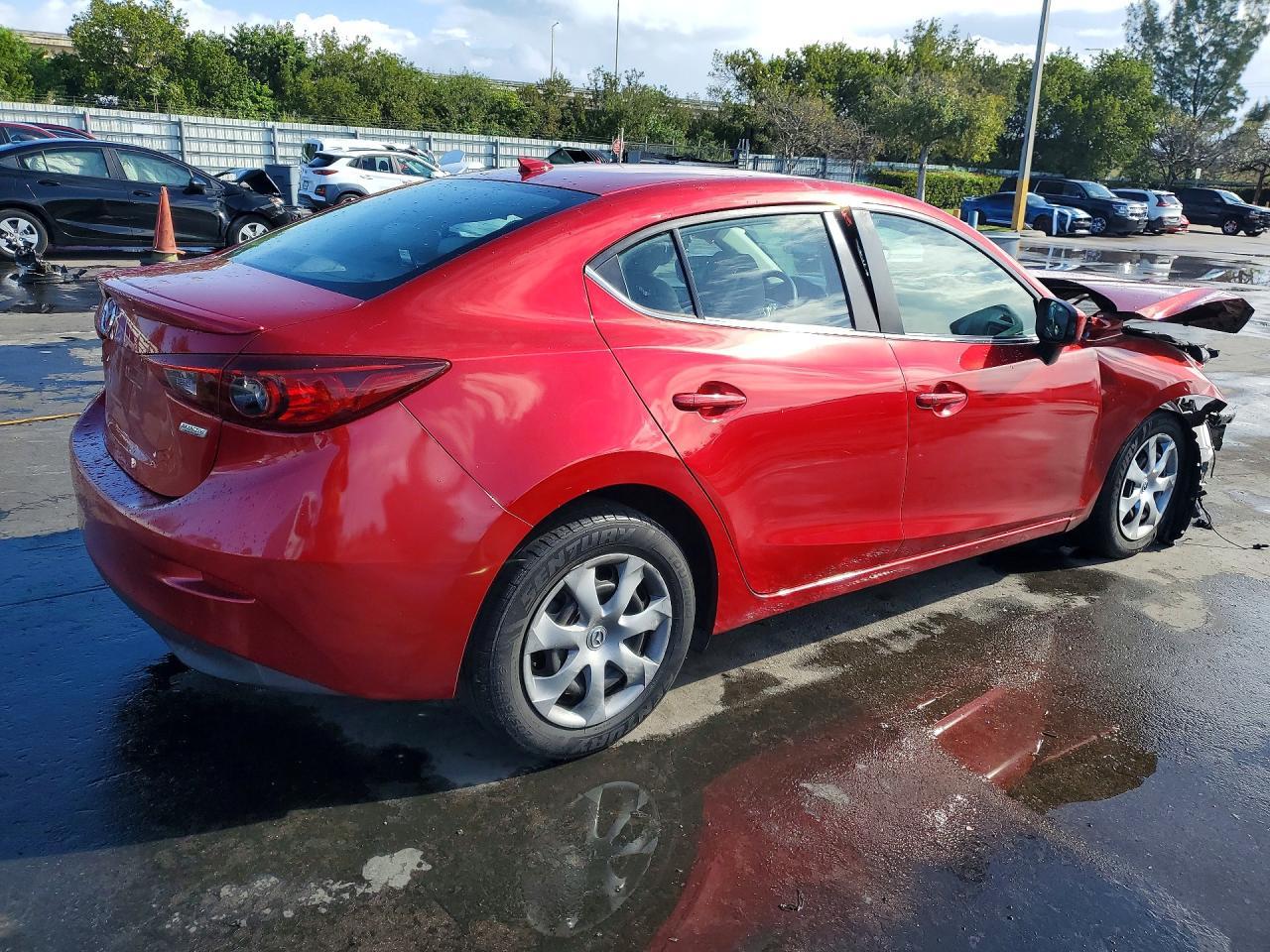 2016 Mazda 3 Touring - Image 3