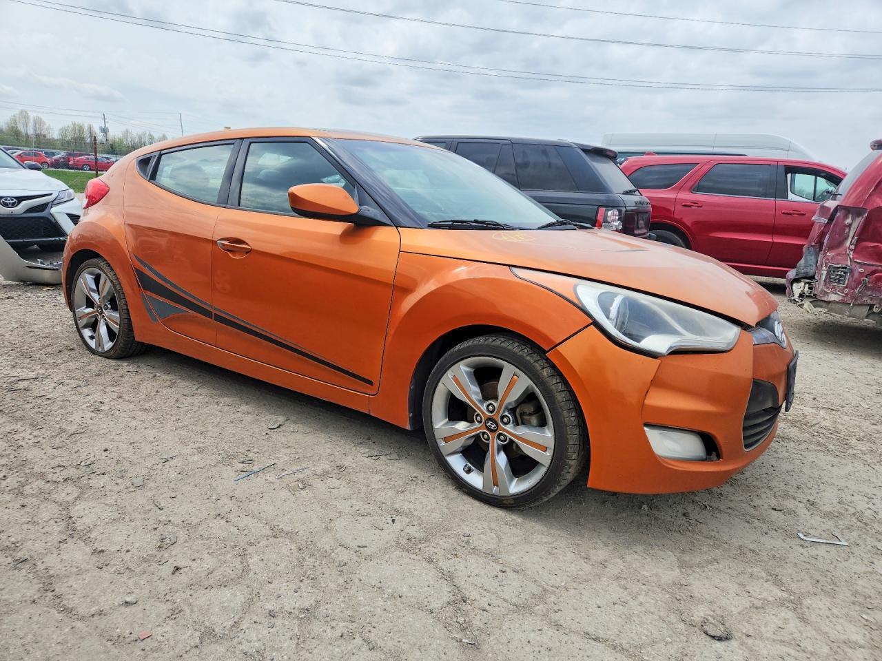 2013 Hyundai Veloster Base - Фото 4