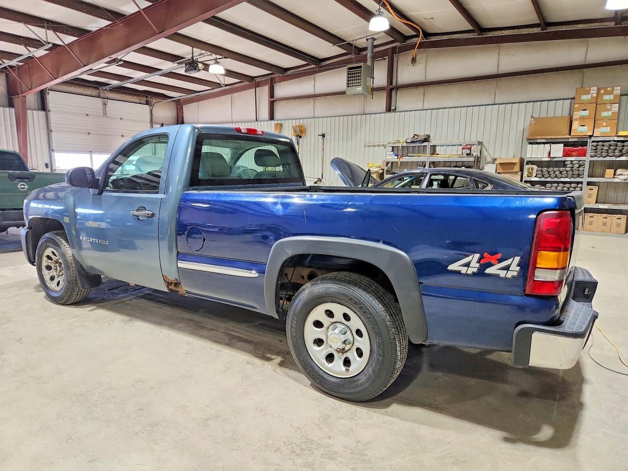 2007 Chevrolet Silverado K1500 - Фото 2