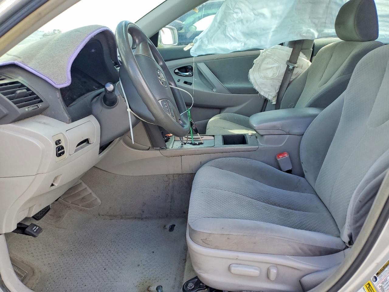 2009 Toyota Camry Le - Фото 7