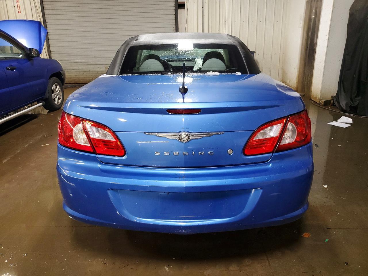 2008 Chrysler Sebring - Image 6