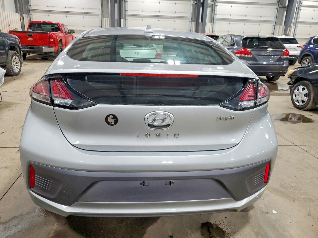 2020 Hyundai Ioniq Plug-In Hybrid Sel - Image 6