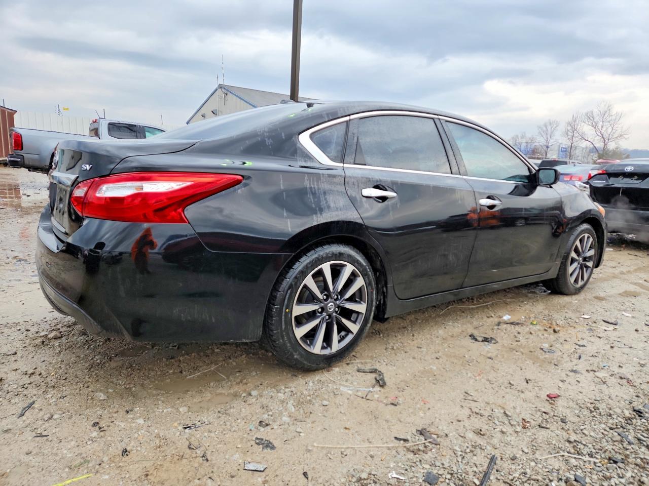 2017 Nissan Altima 2.5 Sv - Image 3