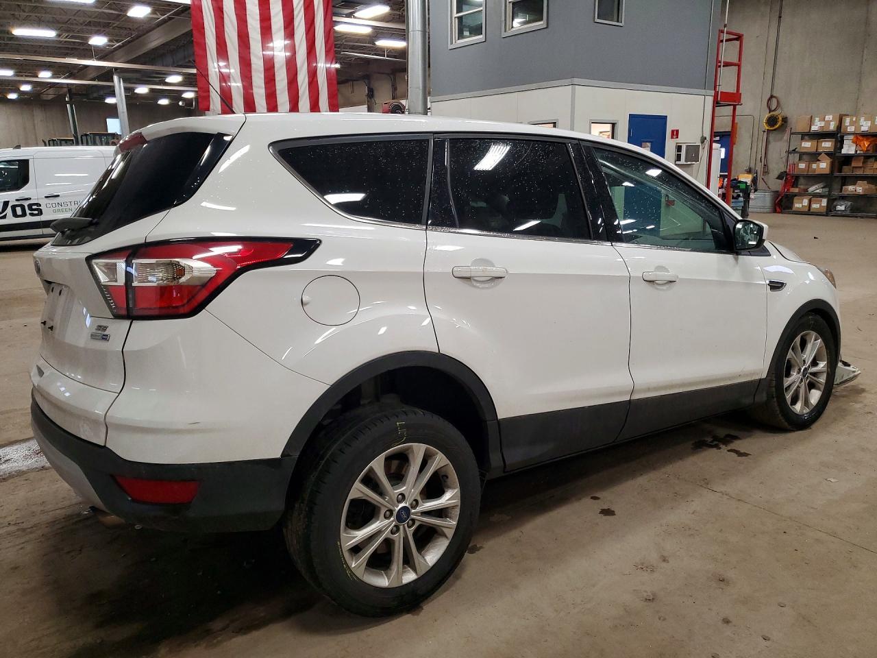 2017 Ford Escape Se - Фото 3