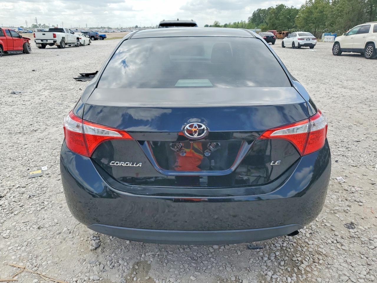 2015 Toyota Corolla Le - Фото 6