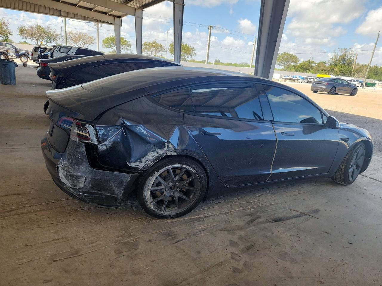 2023 Tesla Model 3 - Image 3
