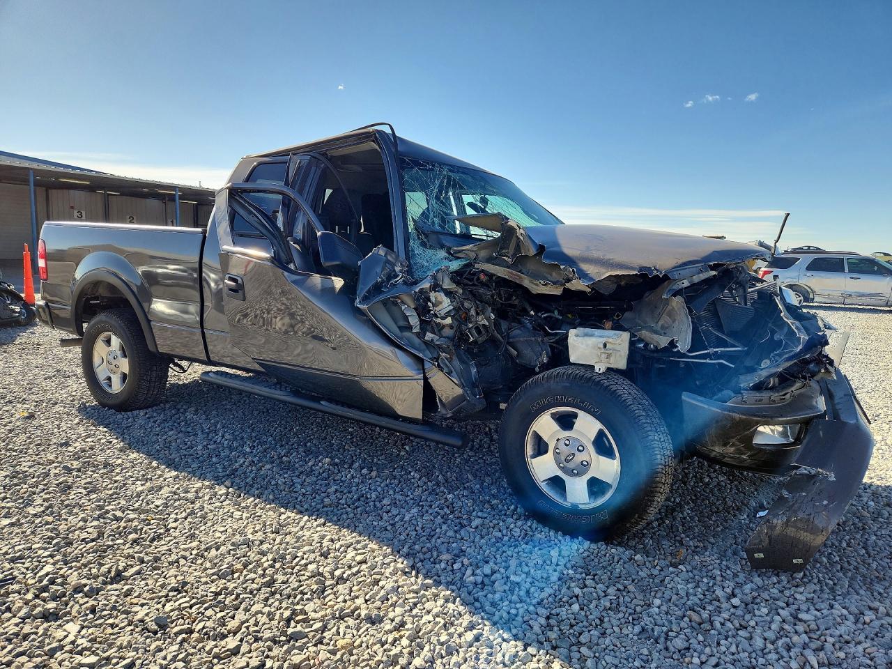 2004 Ford F150 - Image 4