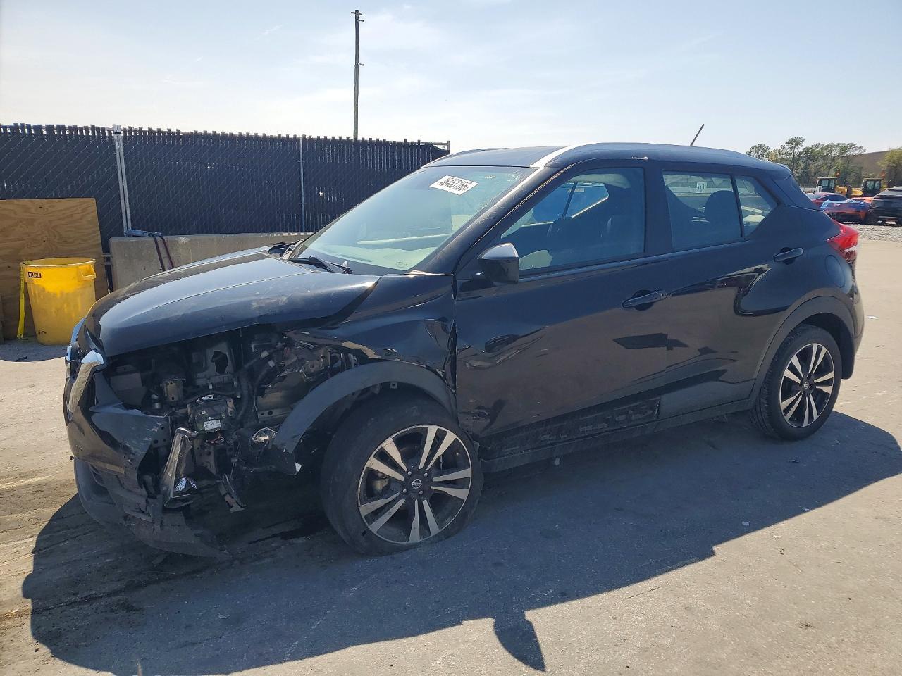 2020 Nissan Kicks Sv