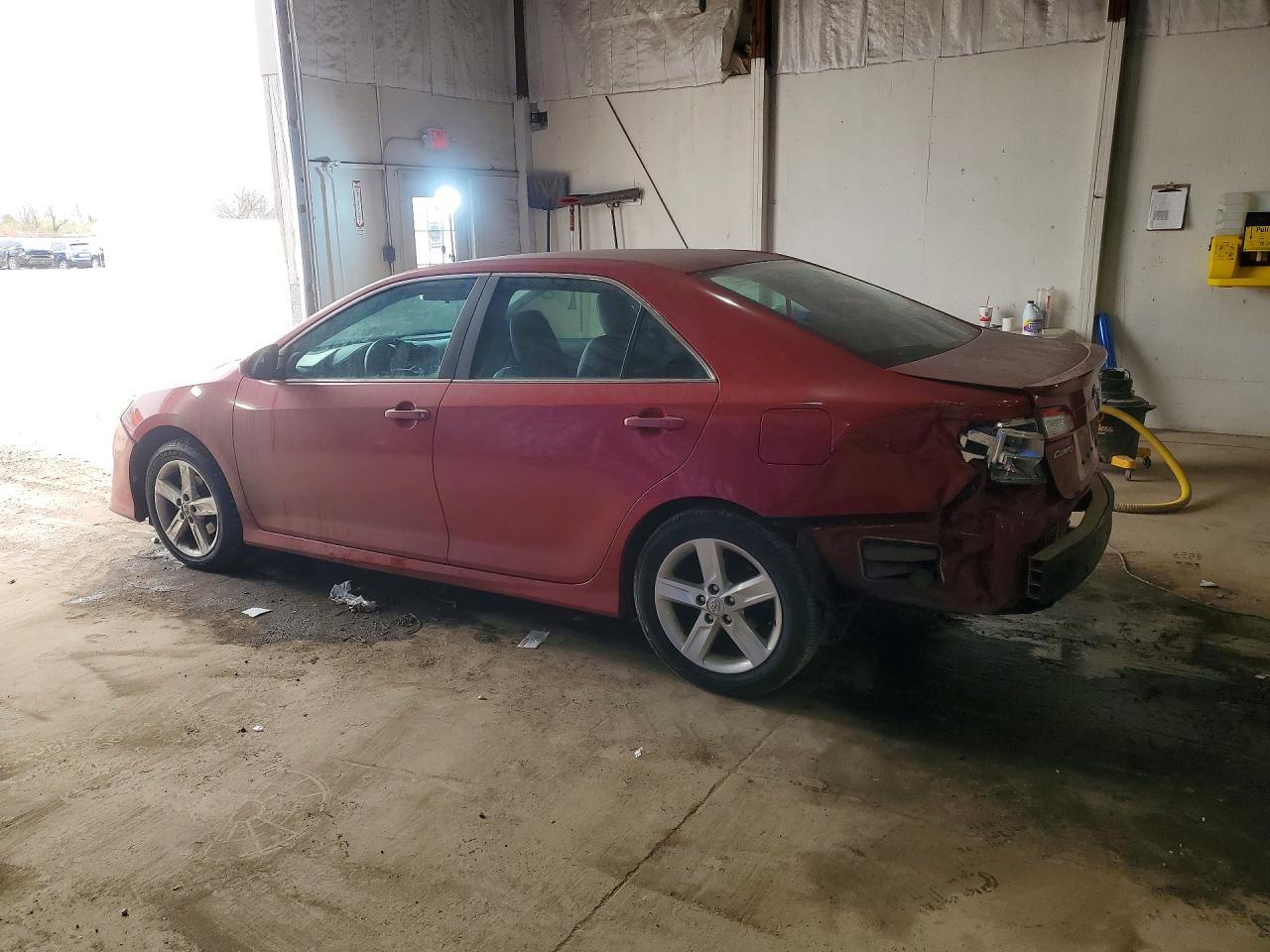 2013 Toyota Camry Se - Image 2