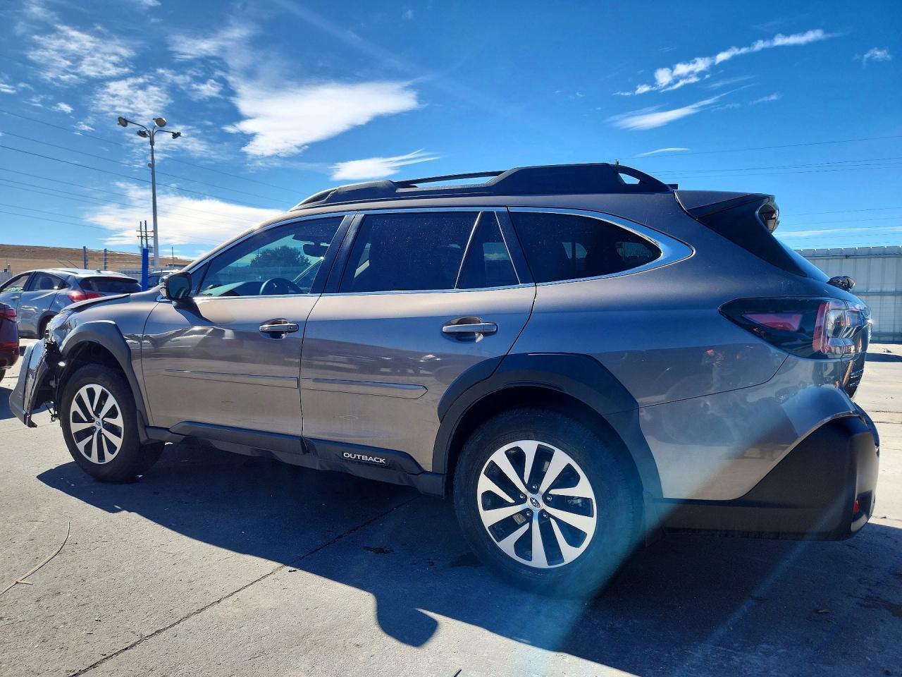 2023 Subaru Outback Premium - Фото 2