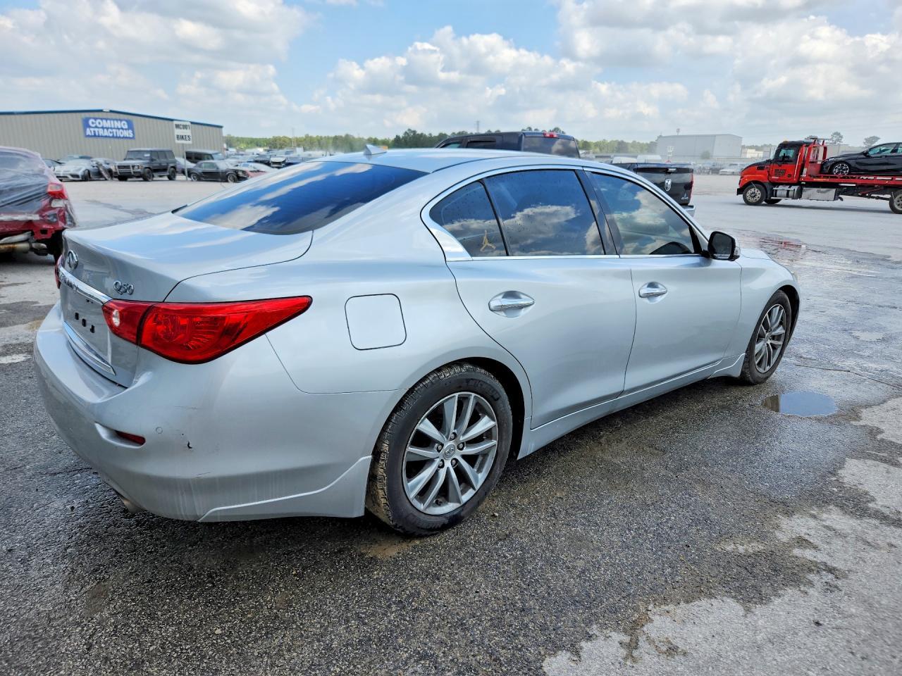 2016 Infiniti Q50 3.0T Premium - Фото 3