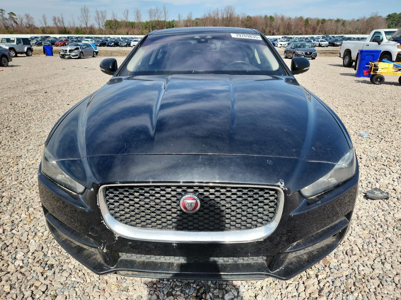 2018 Jaguar Xe - Image 5