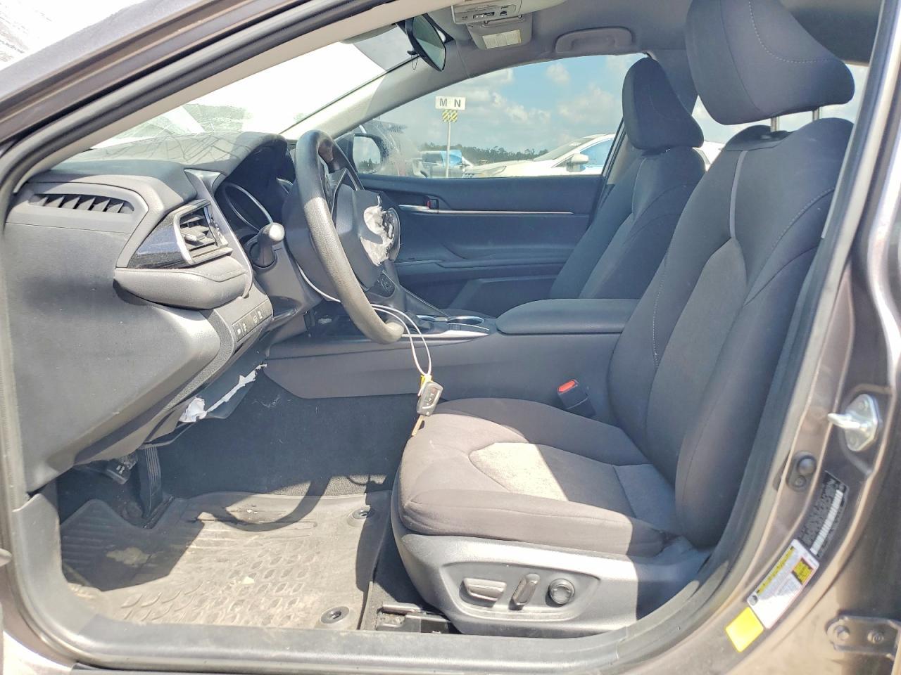 2024 Toyota Camry Le - Фото 7