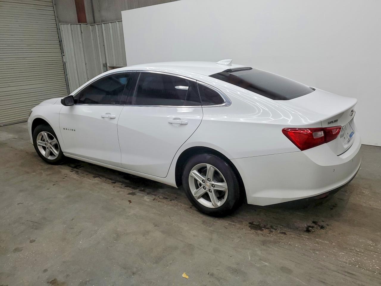 2024 Chevrolet Malibu Lt - Image 2