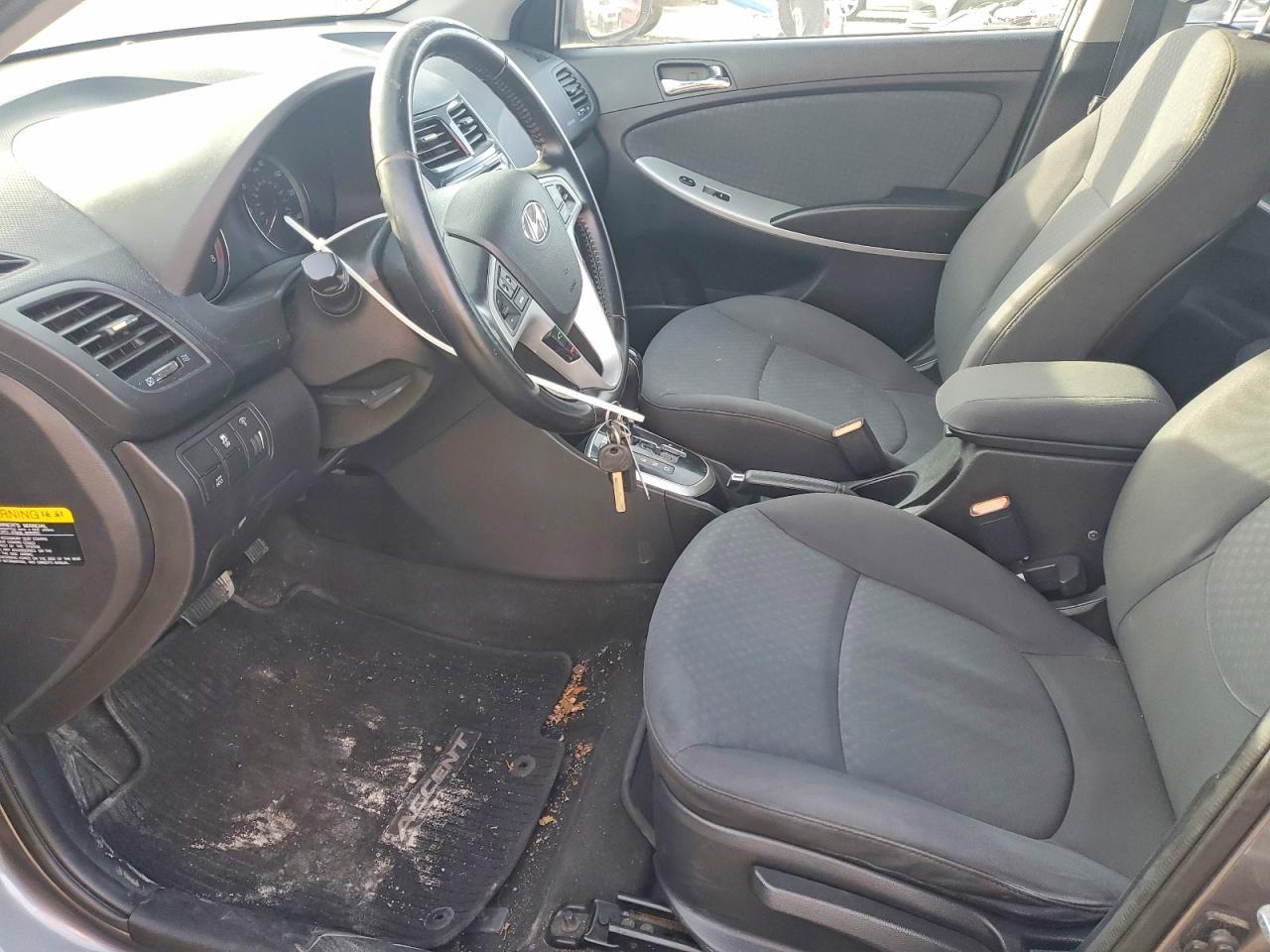 2014 Hyundai Accent Se - Фото 7