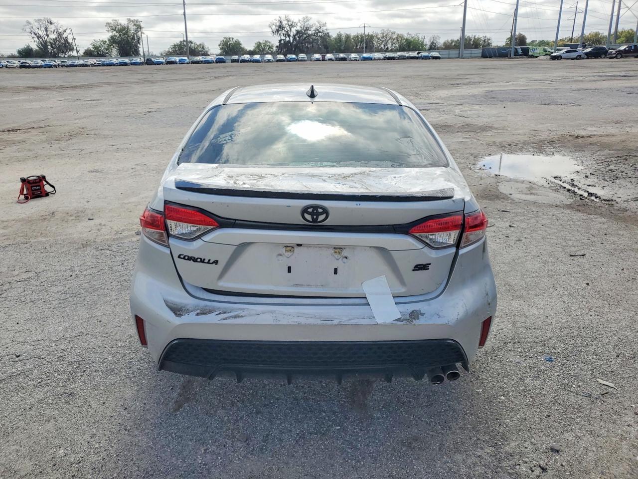 2021 Toyota Corolla Se Nightshade Edition - Image 6